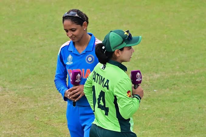 India Bowl Out Pakistan for Record-Low 55 to Sweep Group Stage at Women's Asia Cup