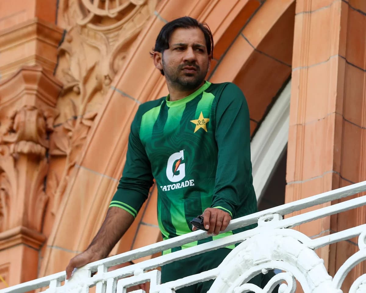 Pakistan Sacks Two Coaches and Sends Home Seven Players After England Collapse