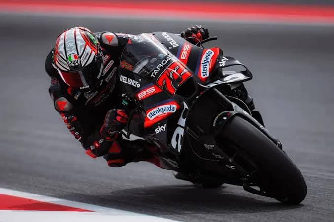 MotoGP Title Fight Tightens to Three as Bezzecchi Climbs Into Contention