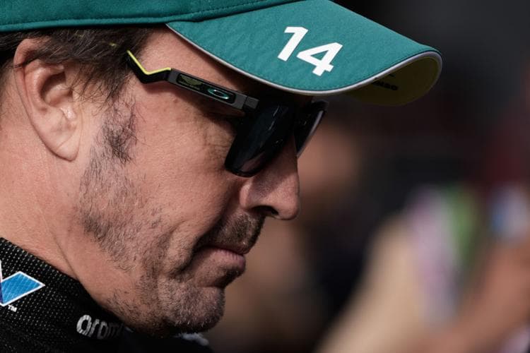 Fernando Alonso Commits Long-Term to Aston Martin, Ending Speculation Over His F1 Future
