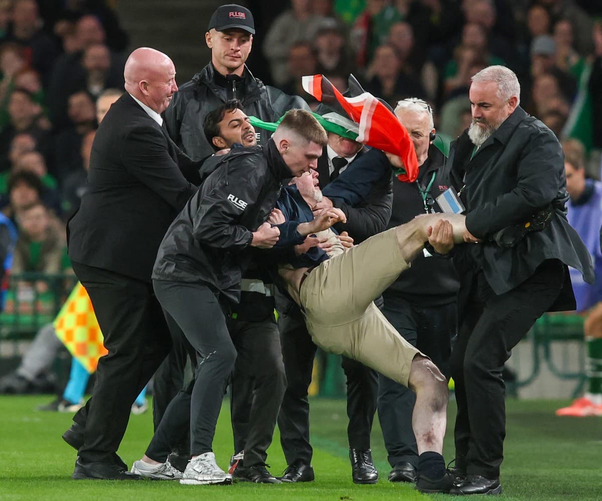 Palestinian Flag Protests Halt Ireland's 2-2 Draw With Austria Twice